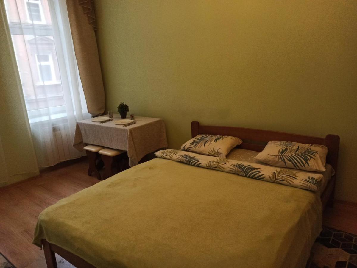 Smart Yellow Apartment-15 Хв Від Жд Вокзалу Lviv Bagian luar foto